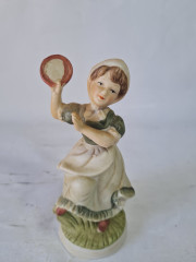 Статуэтка винтажная Im Stil Sitzendorf &quot;Женщина с бубном&quot;, фарфор, 14 см, Германия, 1960-70гг.