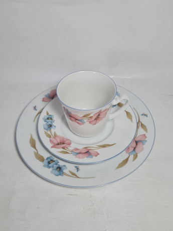Чайное трио винтажное Winterling Marktleuthen Bavaria с розовыми и голубыми цветами, фарфор, Германия, 1970-80гг.