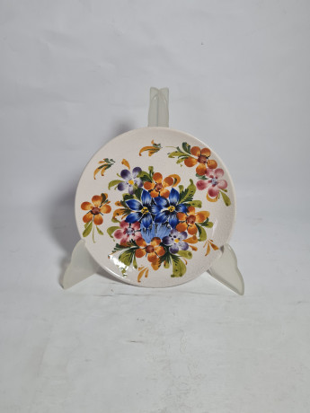 Тарелка декоративная винтажная "Оранжевые и синие цветы", ручная работа, в стиле майолики, керамика, 16.5 см, Германия, 1970-80гг.