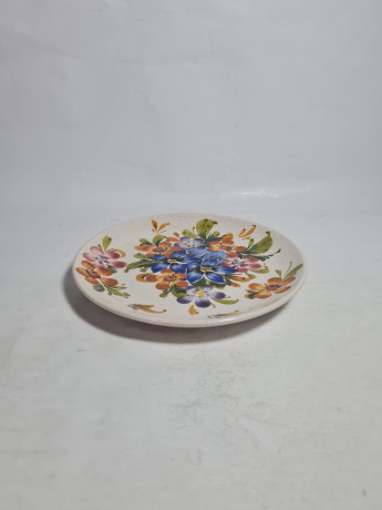 Тарелка декоративная винтажная "Оранжевые и синие цветы", ручная работа, в стиле майолики, керамика, 16.5 см, Германия, 1970-80гг.