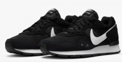 Nike Venture Runner Black EU 39, Кроссовки женские, черные, размер EU39/RU38