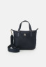 Tommy Hilfiger POPPY SMALL TOTE Across body bag space blue POPPY SMALL TOTE Сумка через плечо космический синий