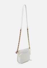 Tommy Hilfiger CHIC TRUNK Across body bag weathered white CHIC TRUNK Сумка через плечо выветрившийся белый