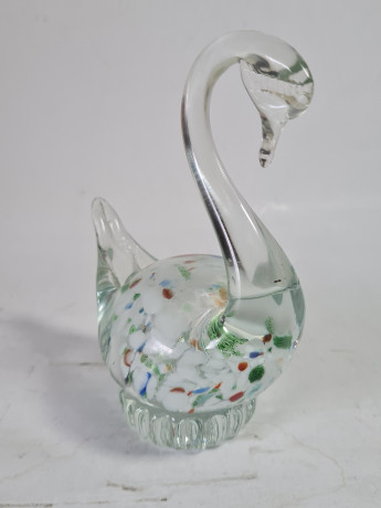 Фигурка винтажная Murano Glas "Лебедь", прозрачное стекло с яркими вкраплениями, 12 см, Италия, 1960-70гг.