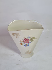 Ваза винтажная Bareuther Bavaria в форме кулька с цветочным декором, фарфор, 17 см, Германия, 1970-80гг.