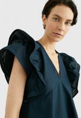 Tommy Hilfiger RUFFLED REGULAR FIT  Blouse desert sky Блуза REGULAR FIT С РЯБЯМИ небо пустыни