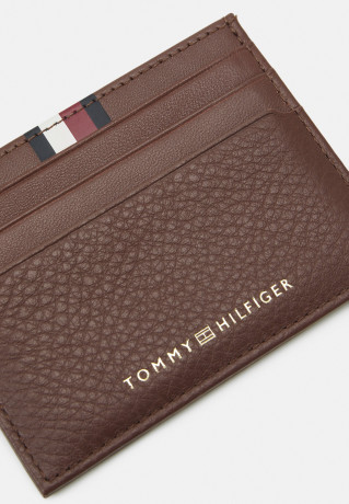 Tommy Hilfiger LEA HOLDER UNISEX Wallet dark chestnut LEA HOLDER UNISEX Бумажник темно-каштановый