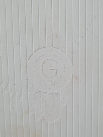 Подставка под горячее винтажная "Букет цветов" Fliese Kachel Grohn Bremen, керамическая с позолоченным металлическим краем и ножками, 16 x 15,5 x 1,5 см, Германия, 1960-70гг.