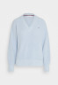 Tommy Hilfiger SWEATER Jumper breezy blue СВИТЕРА Джемперы свежий синий