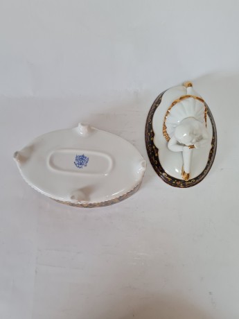 Винтажная Керамическая шкатулка "Балерина" с позолотой и росписью под хохлому, 16смx14см Германия, 1960-70гг.