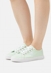 Tommy Hilfiger ESSENTIAL  Trainers seersucker/springlime ESSENTIAL Кроссовки Сирсакер / весенний лайм