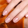 Manucurist Green Nagellack Carnation 15ml, Лак для ногтей Carnation (Франция), стойкое покрытие без сколов, безопасная растительная формула 9 Free, 15мл