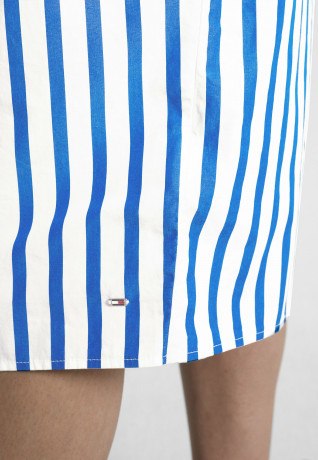 Tommy Hilfiger STRIPE POPLIN TWIST FRONT Shirt dress banker stp ultra blue STRIPE POPLIN TWIST FRONT Платье-рубашка банкир стп ультра синий