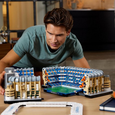 LEGO Creator Expert 10299 Real Madrid Santiago Bernabeu Stadion, ЛЕГО стадион ФК Реал Мадрид - Сантьяго Бернабеу