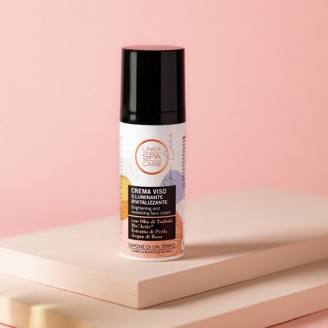 SAPONE DI UN TEMPO Illuminierende revitalisierende Gesichtscreme  Осветляющий восстанавливающий крем для лица
