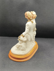 Статуэтка винтажная &quot;Влюбленная пара с двумя кроликами&quot;, фарфор / дерево, 14 х 15 см, Италия, 1960-70гг.