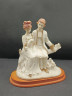 Статуэтка винтажная "Влюбленная пара с двумя кроликами", фарфор / дерево, 14 х 15 см, Италия, 1960-70гг.