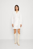 Tommy Hilfiger SHORT DRESS Shirt dress optic white КОРОТКОЕ ПЛАТЬЕ Платье-рубашка оптический белый