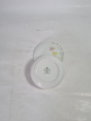 Шкатулка винтажная Tirschenreuth Bavaria с пастельным ботаническим декором, фарфор, 10 см, Германия, 1970-80гг.