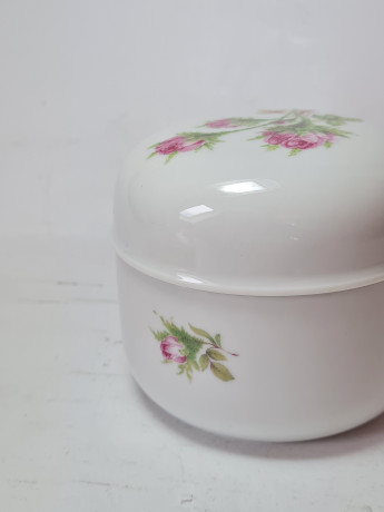 Heinrich Белая круглая фарфоровая шкатулка "Букет розовых роз", 8,5 x 10 см, Германия, 1960-70гг.