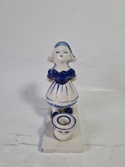 Подсвечник винтажный Elsava Holland с фигурой девочки, на одну свечу, фарфор, 12 х 9 см, Нидерланды, 1960-70гг.