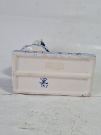 Подсвечник винтажный Elsava Holland с фигурой девочки, на одну свечу, фарфор, 12 х 9 см, Нидерланды, 1960-70гг.