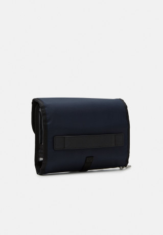 Tommy Hilfiger ELEVATED WASHBAG UNISEX Wash bag space blue ELEVATED UNISEX WASHBAG Сумка для стирки космический синий