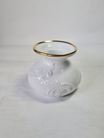 Ваза винтажная Royal KPM Bavaria, белая с золотистой каймой, фарфор, ручная работа, 9 см, Германия, 1970-80гг.