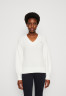 Tommy Hilfiger SWEATER Jumper ecru СВИТЕРА Джемперы экрю