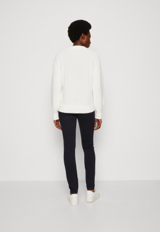 Tommy Hilfiger SWEATER Jumper ecru СВИТЕРА Джемперы экрю