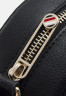 Tommy Hilfiger HALF MOON CAMERA BAG Across body bag black СУМКА ДЛЯ КАМЕРЫ HALF MOON Сумка через плечо черный