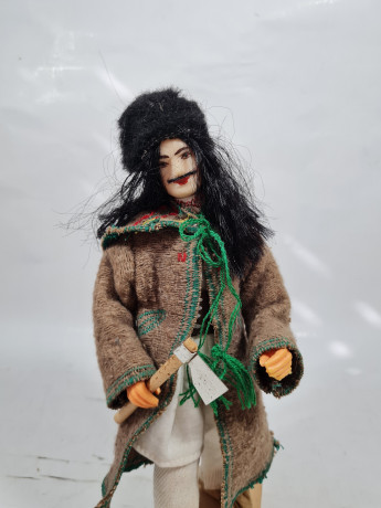 Фигурка винтажная "Дровосек в этническом костюме", 24 см, Румыния, 1960-70гг.