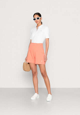 Tommy Hilfiger REGULAR SLUB TERRY Shorts coral blossom REGULAR SLUB TERRY Шорты коралловый цвет