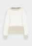 Tommy Hilfiger BOAT SWEATER Jumper ecru/grey oat ЛОДОЧНЫЙ СВИТЕР Джемперы экрю/серый овсяный