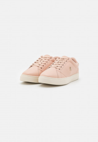 Tommy Hilfiger ELEVATED ESSENTIAL COURT Trainers misty blush ПОВЫШЕННЫЙ ESSENTIAL COURT Кроссовки туманный румянец