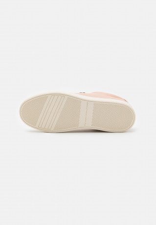 Tommy Hilfiger ELEVATED ESSENTIAL COURT Trainers misty blush ПОВЫШЕННЫЙ ESSENTIAL COURT Кроссовки туманный румянец