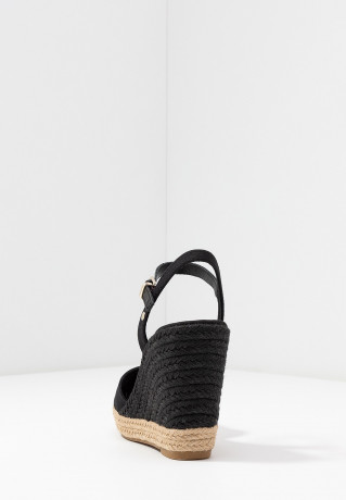 Tommy Hilfiger BASIC CLOSED TOE HIGH WEDGE High heeled sandals black BASIC CLOSED TOE HIGH WEDGE Босоножки на высоком каблуке черный