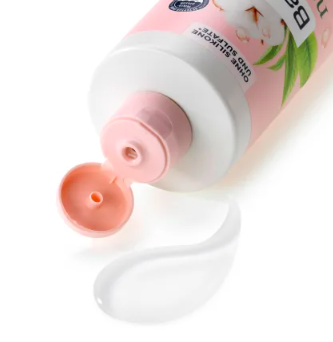 Balea Shampoo Natural Beauty Bio-Baumwoll-Extrakt und Grüner-Tee-Extrakt 400 ml,  Балеа Шампунь для волос с органическим экстрактом хлопка и экстрактом зеленого чая, 400 мл