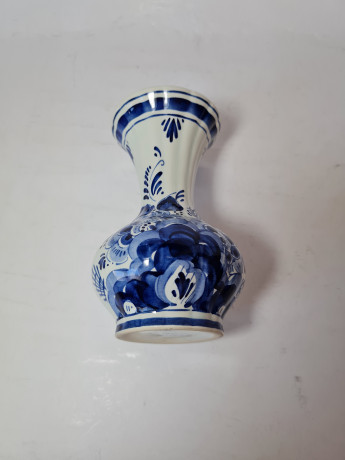 Delft Blau Винтажная ваза ручной росписи "Голубые цветы на белом", делфтский фарфор, Голландия, 8,5см х 13,5см, Голландия, 1960-70гг.