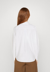 Tommy Hilfiger VINTAGE VARSITY Button-down blouse optic white VINTAGE VARSITY Блуза на пуговицах оптический белый