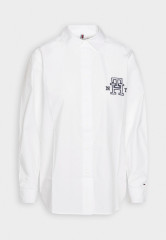 Tommy Hilfiger VINTAGE VARSITY Button-down blouse optic white VINTAGE VARSITY Блуза на пуговицах оптический белый