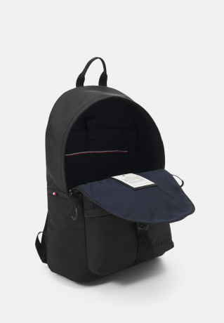 Tommy Hilfiger TECH ESSENTIAL UNISEX Rucksack black TECH ESSENTIAL UNISEX рюкзак черный