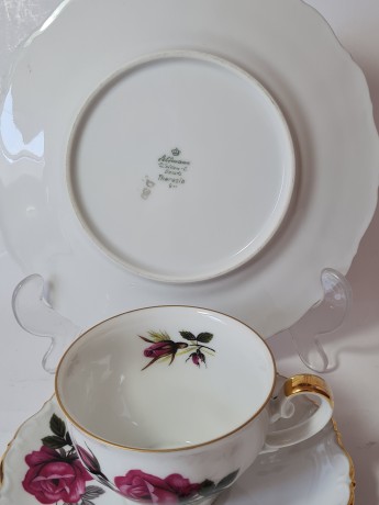 Seltmann Weiden Чайное трио с позолоченным ободком "Розы" , Германия, 1960-70гг.