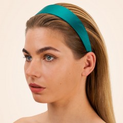 Filippa Firenze CinCin Satin Haarreif flach Smaragd CinCin плоская атласная повязка на голову