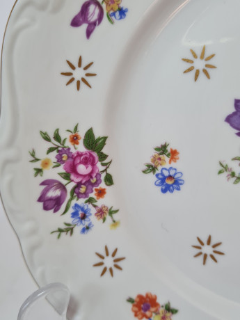 Fine China GDR Фарфоровое чайное трио с ярким цветочным орнаментом и позолоченным ободком, ГДР, 1960-70гг.