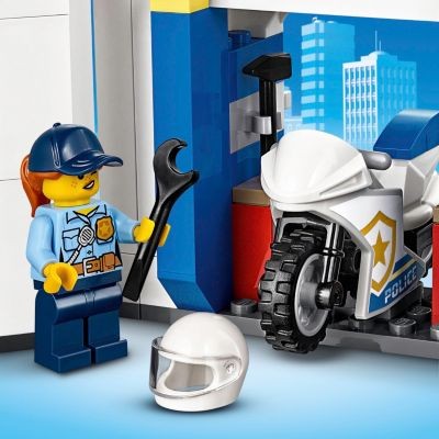 LEGO LEGO City 60246 Polizeistation Полицейский участок LEGO City 60246
