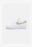 Nike Sportswear AIR FORCE 1 07 ESS SNKR Sneaker low white/barley AIR FORCE 1 07 ESS SNKR кроссовки женские низкие белый/ячмень