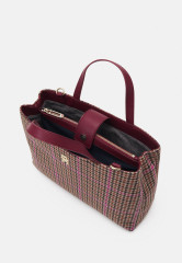 Tommy Hilfiger LIFE SATCHEL Handbag beige LIFE SATCHEL Сумочка бежевый