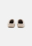 Tommy Hilfiger HOME SLIPPER FELT Mules beige ВОЙЛОК ДЛЯ ДОМАШНИХ ТАПОЧЕК Мюли бежевый