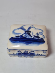 Шкатулка винтажная Delft Blue, дельфтский фарфор с рисунком в синих тонах &quot;Мельница&quot;, 10,5 x 8,5 x 5,5 см, Голландия, 1960-70гг.